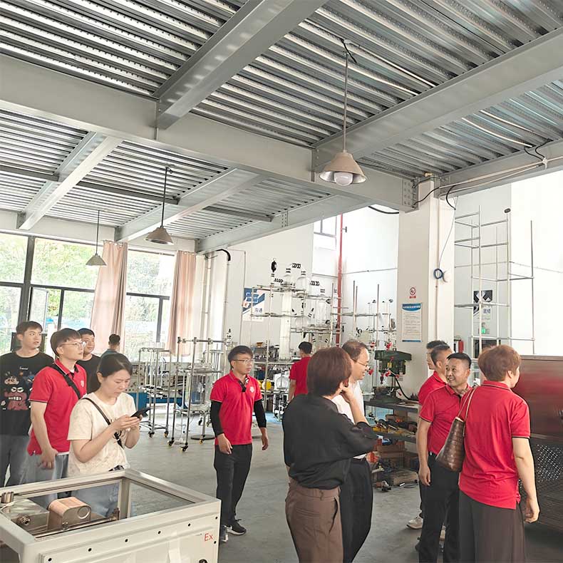 L'Association des entreprises Anhui NiusHang visite notre entreprise pour un échange et un atelier