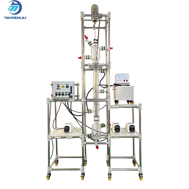 Maximisez l'efficacité du laboratoire avec des colonnes d'extraction en verre avancées