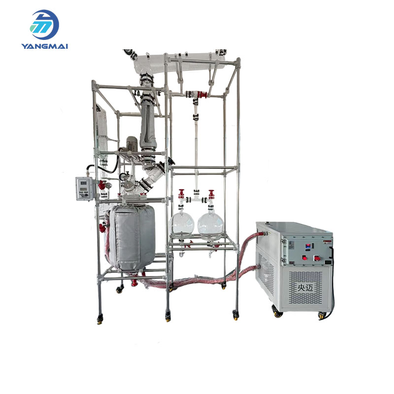 Colonne de distillation en verre : une solution idéale pour la séparation à l’échelle du laboratoire et à l’échelle pilote